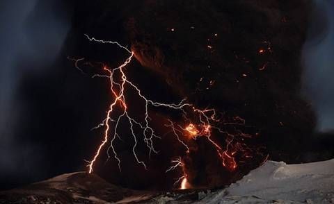 アイスランドの火山雷2