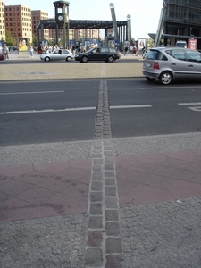 かつてベルリンの壁があったライン