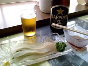 函館でイカソーメンとビール