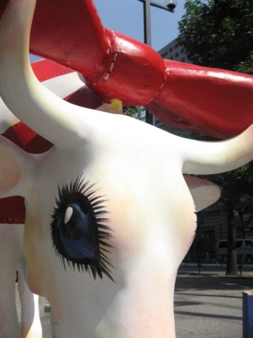 cow parade TOKYO in MARUNOUCHI