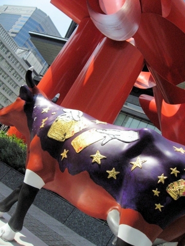 cow parade TOKYO in MARUNOUCHI